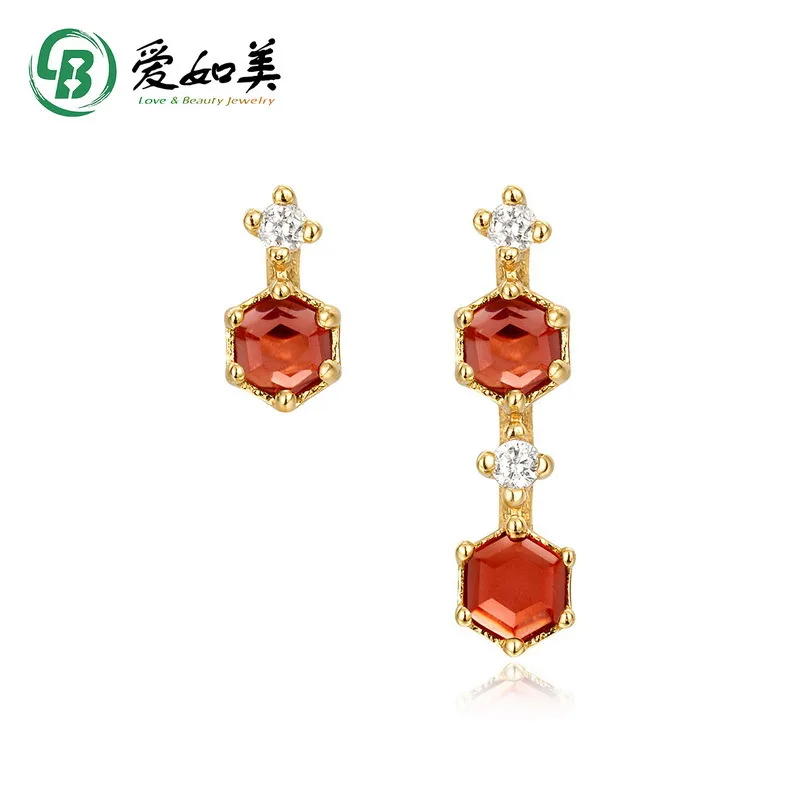 18K Gold PT950 Platinum Silver Plated 7-layer Gold Natural Hexagonal Moissani Garnet Earrings Long Clause Earrings
18K Gold PT950 Platinum Silver Plated 7-layer Gold Natural Hexagonal Moissani Garnet Earrings Long Clause Earrings