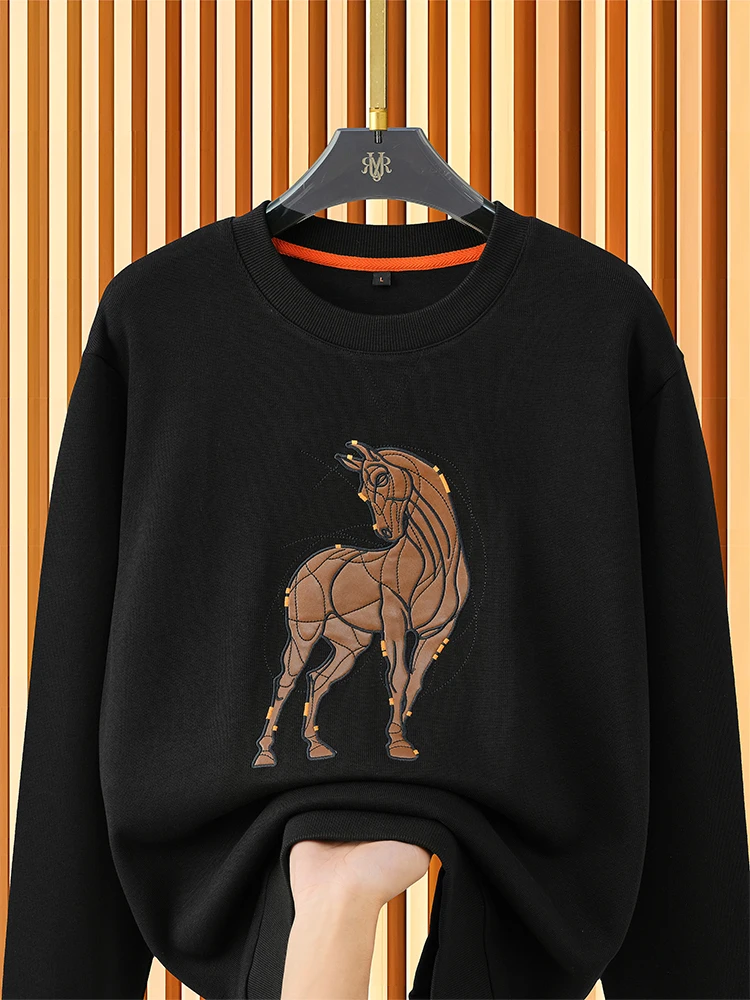 Модный свитшот из трикотажа с вышивкой и вставками из кожи, на хлопковой основе, с круглым вырезом и длинными рукавами для мужчин
Модный свитшот из трикотажа с вышивкой и вставками из кожи, на хлопковой основе, с круглым вырезом и длинными рукавами для мужчин