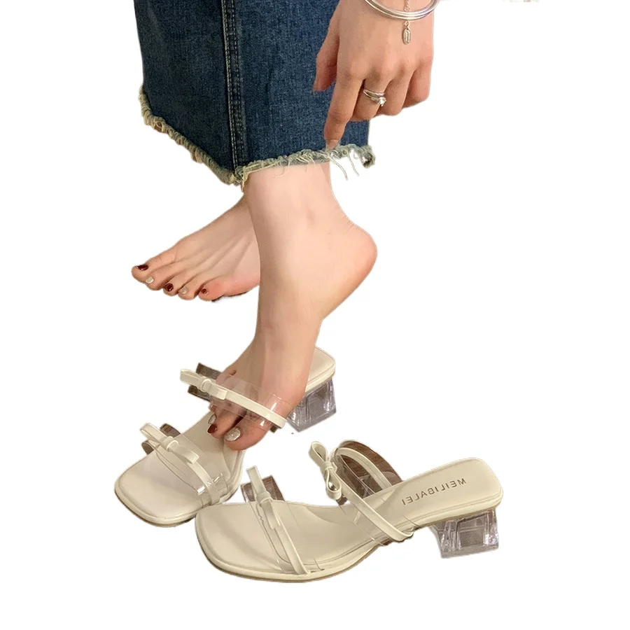 Shoes Woman 2025 Slippers Casual Square heel Pantofle Butterfly-Knot Glitter Slides Luxury Block New Jelly Crystal Female Shoes
Shoes Woman 2025 Slippers Casual Square heel Pantofle Butterfly-Knot Glitter Slides Luxury Block New Jelly Crystal Female Shoes
