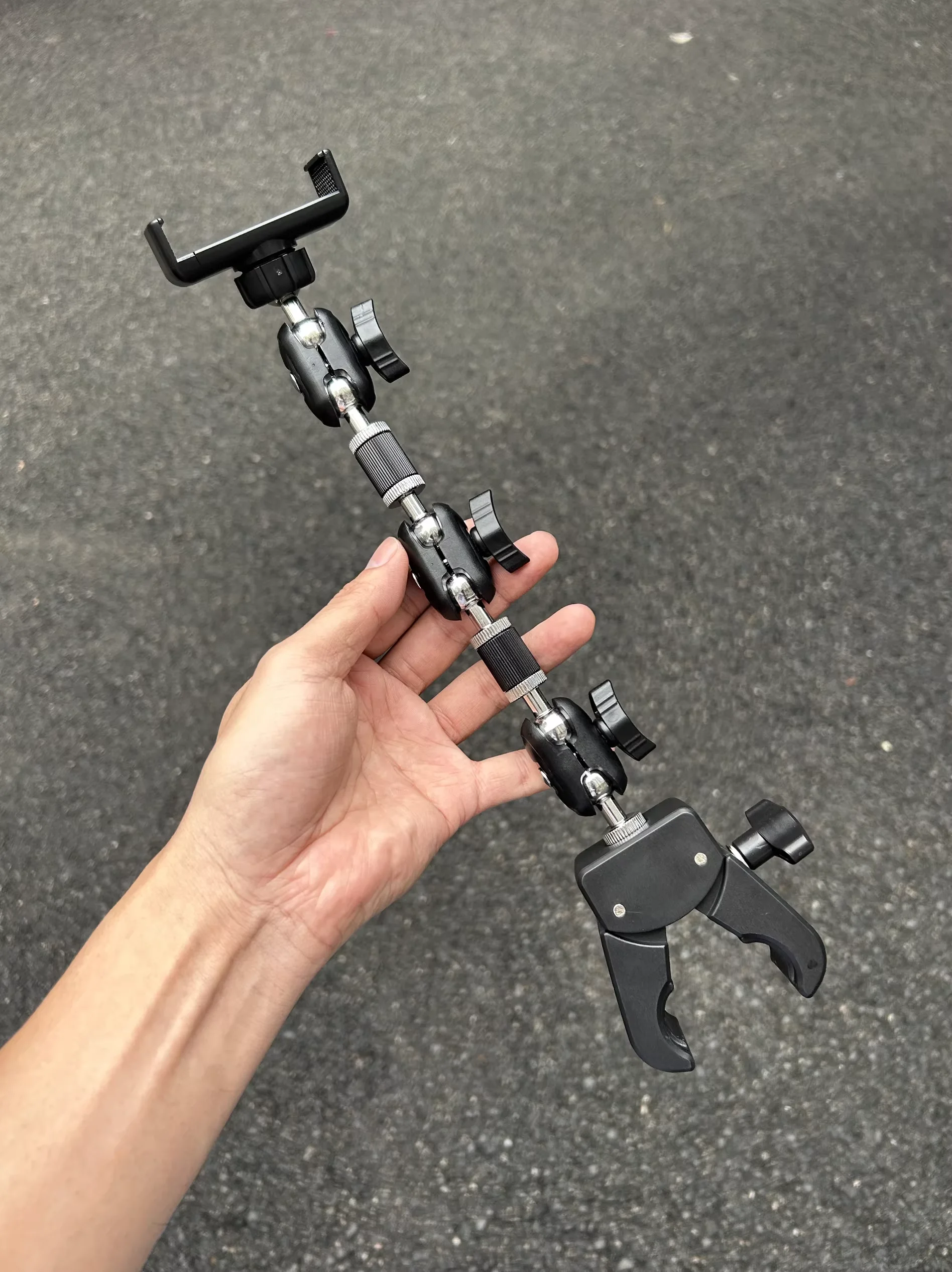 Universal Ball Head Thickened Large Clamp Multi-Joint Phone Holder Shockproof Clip for Excavators And Large Trucks
Universal Ball Head Thickened Large Clamp Multi-Joint Phone Holder Shockproof Clip for Excavators And Large Trucks