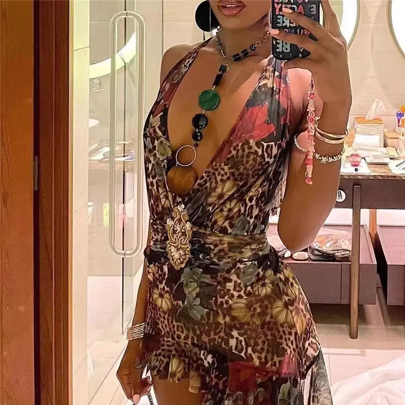 Jaded London Spice Girls Vintage Printed Flutter Belt Beaded Neck Sexy Backless v-Neck Low Cut Dress for Women
Jaded London Spice Girls Vintage Printed Flutter Belt Beaded Neck Sexy Backless v-Neck Low Cut Dress for Women