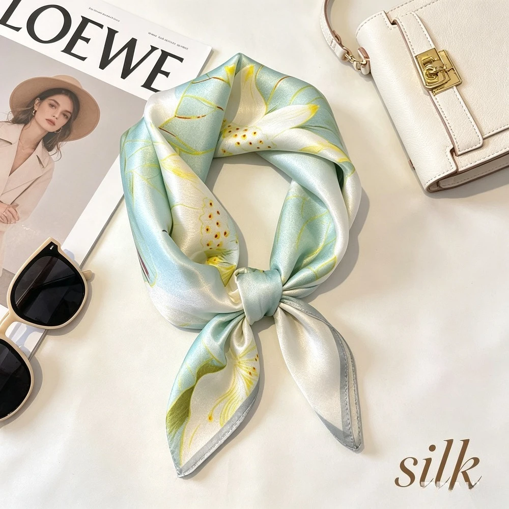 Light and Thin Chinese Wind Lotus 53 Mulberry Silk Silk Scarf Gift Gift, Square Scarf, Bag Binding Decoration for Mother
Light and Thin Chinese Wind Lotus 53 Mulberry Silk Silk Scarf Gift Gift, Square Scarf, Bag Binding Decoration for Mother