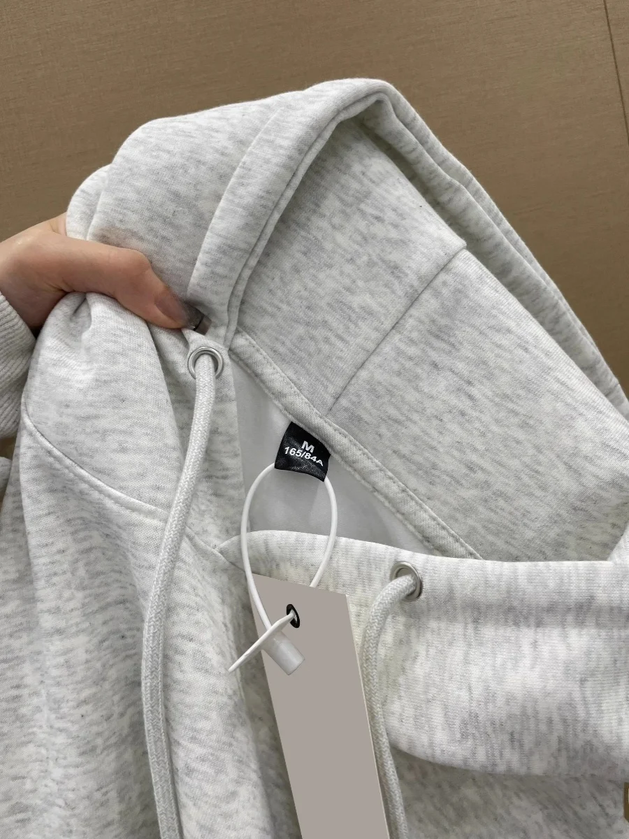 Толстовка с капюшоном Thiened Fce, осенне-зимняя верхняя одежда в молодежном стиле, без бирки, остатки партии, американский мультфильм
Толстовка с капюшоном Thiened Fce, осенне-зимняя верхняя одежда в молодежном стиле, без бирки, остатки партии, американский мультфильм