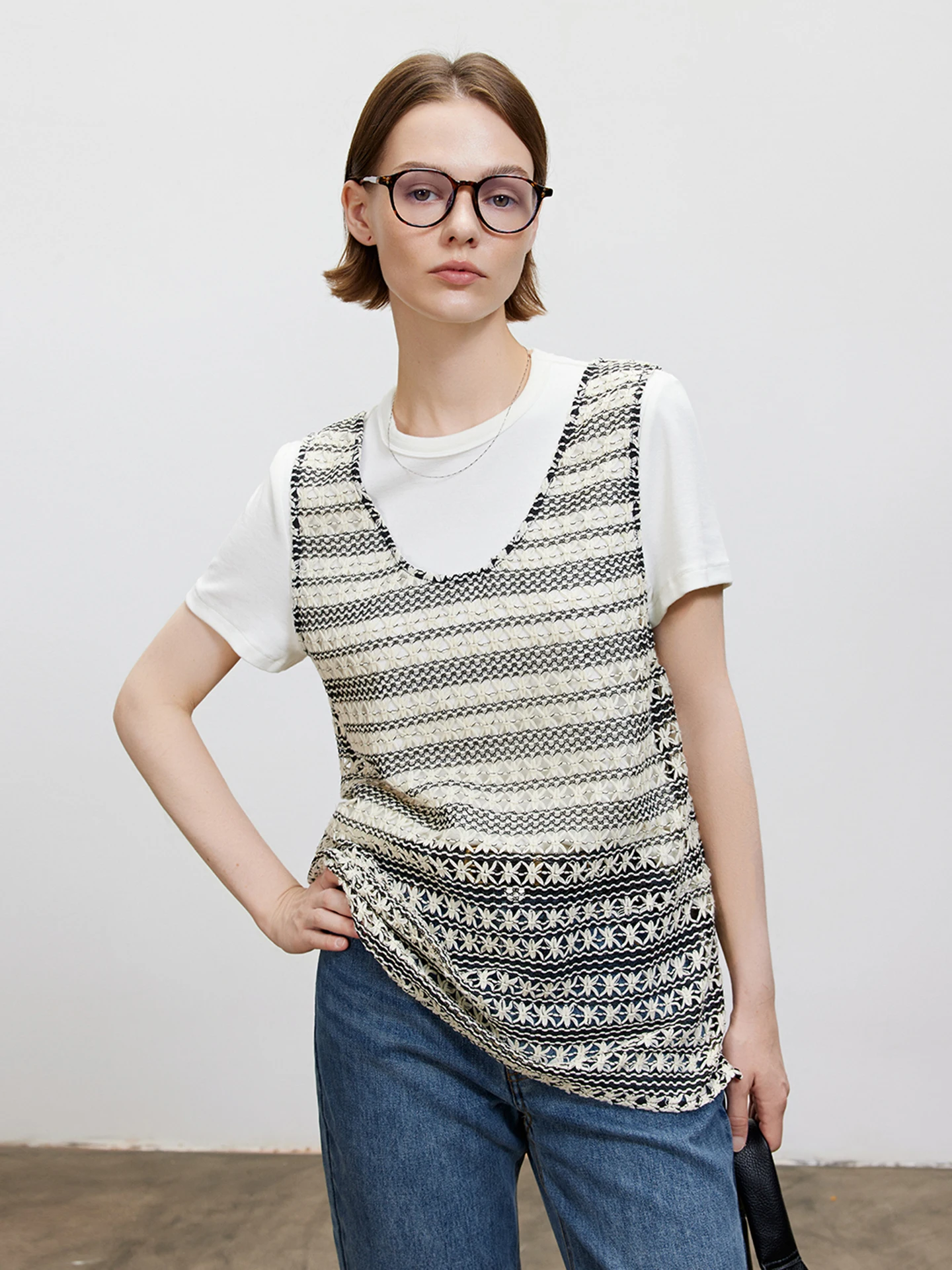 LUR Original Design Hollow out Knitted Vest Sleeveless T-Shirt Floral Pattern Hook Stitch Casual Cotton Blend Women's Top
LUR Original Design Hollow out Knitted Vest Sleeveless T-Shirt Floral Pattern Hook Stitch Casual Cotton Blend Women's Top