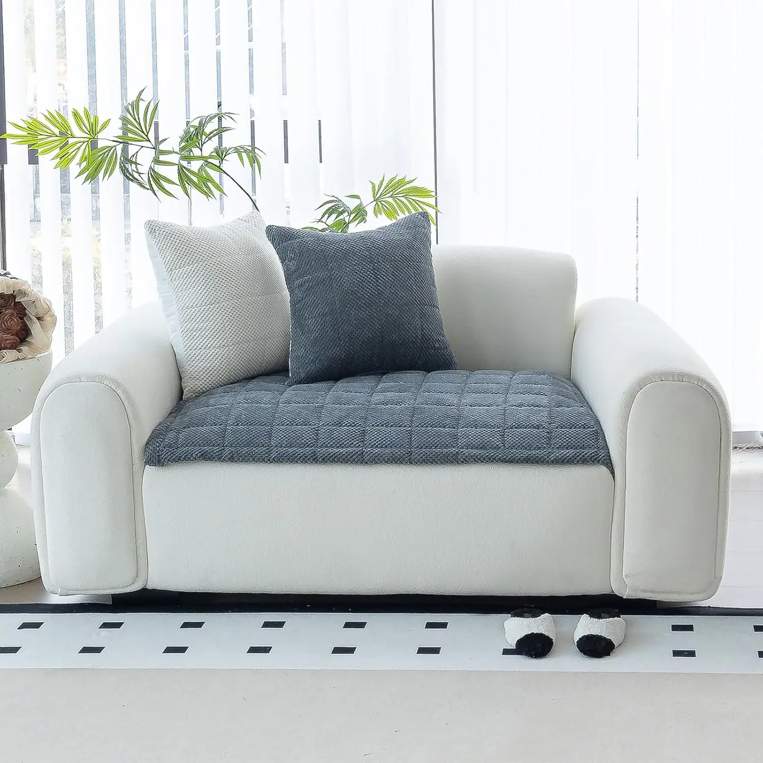 Sofa Couch Cover, Sofa Covers Washable For Dogs, Non-Slip Couch Covers For Sectional Sofa, Sofa Slipcovers For All Seasons
Sofa Couch Cover, Sofa Covers Washable For Dogs, Non-Slip Couch Covers For Sectional Sofa, Sofa Slipcovers For All Seasons