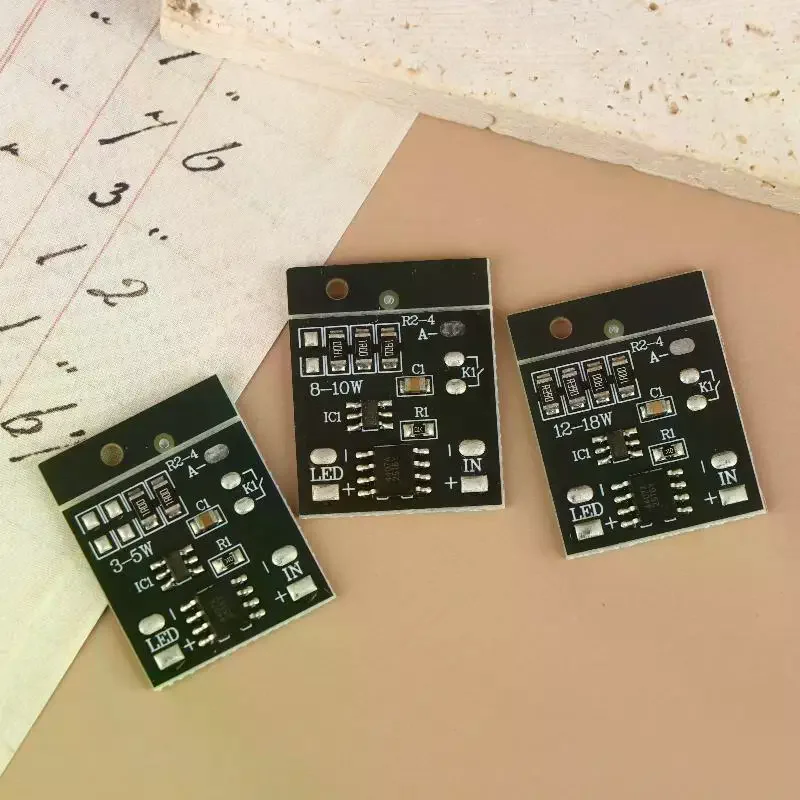 【Новинка】1/3 шт. фонарики, налобные фонари, модернизированные лампы для переноски, тактильный драйвер, универсальная пластина, совместимость с частотой от 3 до 20 Вт
【Новинка】1/3 шт. фонарики, налобные фонари, модернизированные лампы для переноски, тактильный драйвер, универсальная пластина, совместимость с частотой от 3 до 20 Вт