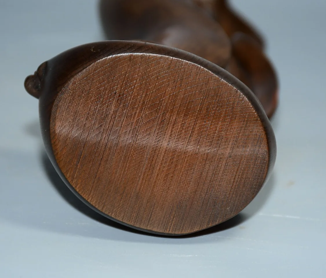 8"Old China Collections Old Boxwood Lotus Leaf Guanyin Bodhisattva Station Buddha Amitabha Worship Hall Town house
8"Old China Collections Old Boxwood Lotus Leaf Guanyin Bodhisattva Station Buddha Amitabha Worship Hall Town house