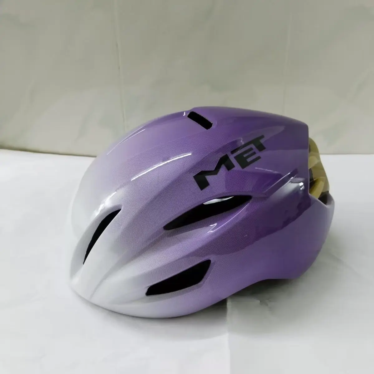 Italian Cycling Helmet 25 Team Styles Unisex Bike Safety Gear Impact Resistant Lightweight
Italian Cycling Helmet 25 Team Styles Unisex Bike Safety Gear Impact Resistant Lightweight