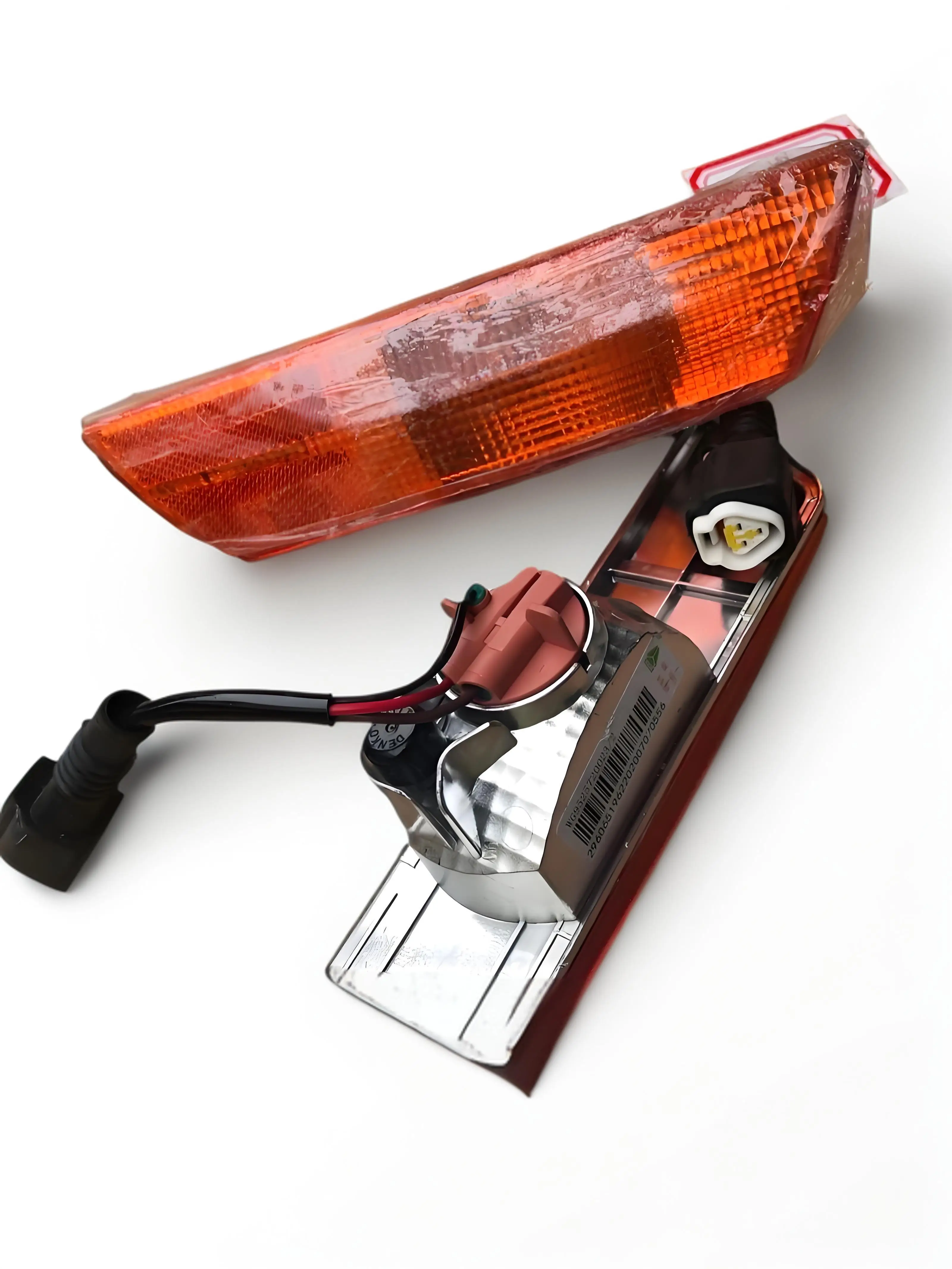 WG9525720023 WG9525720024 Turn signal and indicator light left Turn signal and marker light on the right for HOW-O
WG9525720023 WG9525720024 Turn signal and indicator light left Turn signal and marker light on the right for HOW-O
