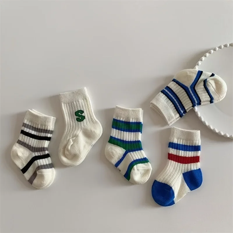 Baby Boy Socks 5 Pairs – Soft Mid-Calf, Non-Binding, Suitable for Spring, Autumn, Winter
Baby Boy Socks 5 Pairs – Soft Mid-Calf, Non-Binding, Suitable for Spring, Autumn, Winter