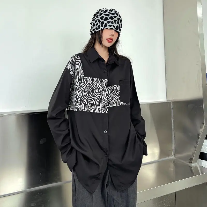 Casual Stripe Patterned Loose Fit Shirt Unisex Autumn Fashion Classic Design Versatile Top for Men And Women
Casual Stripe Patterned Loose Fit Shirt Unisex Autumn Fashion Classic Design Versatile Top for Men And Women