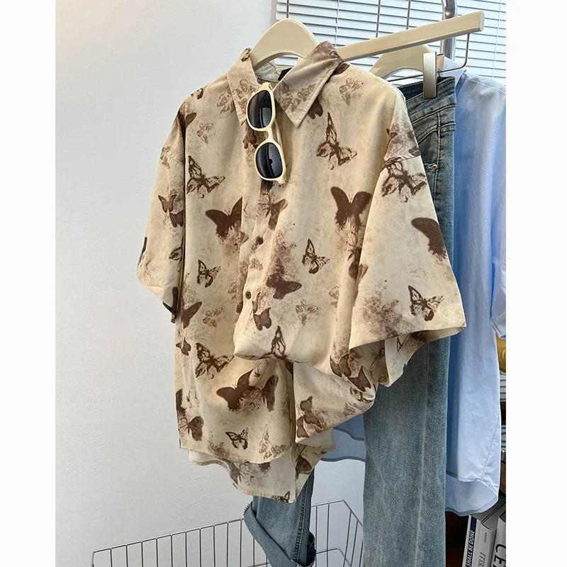 Women's Plus Size American Retro Butterfly Print Shirt Short Sleeve Loose Vintage Ink Wash Casual Blouse
Women's Plus Size American Retro Butterfly Print Shirt Short Sleeve Loose Vintage Ink Wash Casual Blouse