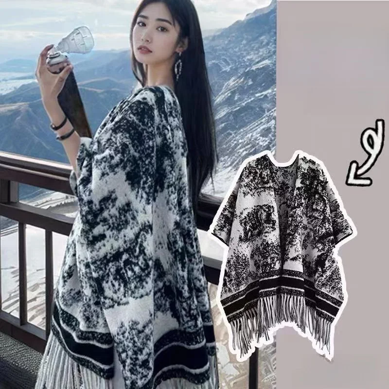 Elegant Double-Sided Silk Scarf Women's Casual Office Wearable Shawl Eastern Aesthetic Water-Media Fashionable Versatile Wrap
Elegant Double-Sided Silk Scarf Women's Casual Office Wearable Shawl Eastern Aesthetic Water-Media Fashionable Versatile Wrap