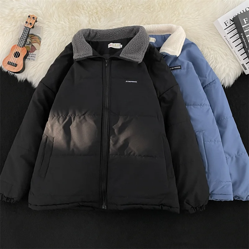 Утепленная хлопковая куртка с воротником из овечьей шерсти для мужчин, в гонконгском стиле, повседневная, свободного кроя, молодежная, для пар, хлопковая рубашка-куртка
Утепленная хлопковая куртка с воротником из овечьей шерсти для мужчин, в гонконгском стиле, повседневная, свободного кроя, молодежная, для пар, хлопковая рубашка-куртка