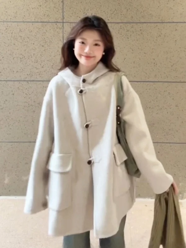 Thickened Woolen Coat Women's Winter New Style Unique Small Size Cute Hatted Fluffy Outerwear College Style Loose Fit Long Sl...
Thickened Woolen Coat Women's Winter New Style Unique Small Size Cute Hatted Fluffy Outerwear College Style Loose Fit Long Sl...