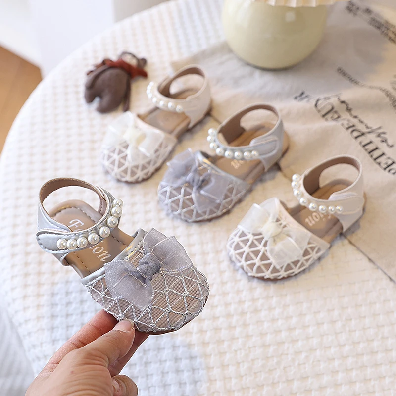 Fashion Girls Lace Sandals with Beads Anti-kick Chic Princess Bow-knot Sweet Kids Beach Shoes Mesh Breathable Soft Beige Silver
Fashion Girls Lace Sandals with Beads Anti-kick Chic Princess Bow-knot Sweet Kids Beach Shoes Mesh Breathable Soft Beige Silver