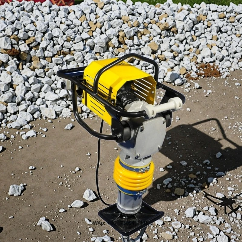 PME-RM82E Портативный ручной электродвигатель с питанием от гравия, вибрационный инструмент для утрамбовки почвы, компактор-раммер
PME-RM82E Портативный ручной электродвигатель с питанием от гравия, вибрационный инструмент для утрамбовки почвы, компактор-раммер