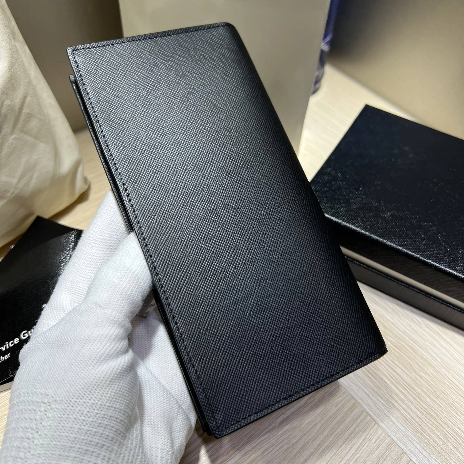 Логотип MB 113207 Роскошный мужской кошелек, сумка для карт, модный портфель, первый слой, сумка из воловьей кожи, сообщение для больше фотографий
Логотип MB 113207 Роскошный мужской кошелек, сумка для карт, модный портфель, первый слой, сумка из воловьей кожи, сообщение для больше фотографий