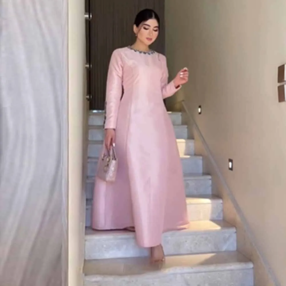 Dubai Women's Cocktail Dresses 2025 Satin A-line Celebrity Dress Pink O-Neck Rhinestones Contrast Color Prom Dresses for Ladies
Dubai Women's Cocktail Dresses 2025 Satin A-line Celebrity Dress Pink O-Neck Rhinestones Contrast Color Prom Dresses for Ladies