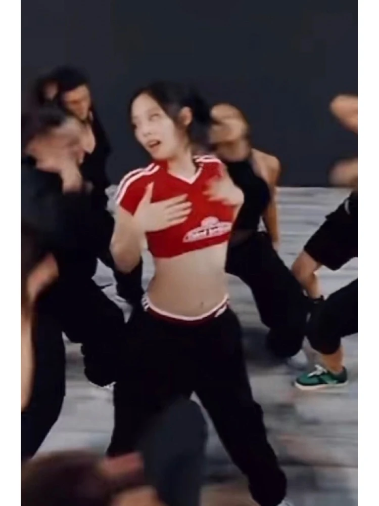 Jennie New Song, американская ретро футболка с буквенным принтом для похудения, популярная футболка для девочек с поясом, молодежная корейская футболка Sle Street Faion
Jennie New Song, американская ретро футболка с буквенным принтом для похудения, популярная футболка для девочек с поясом, молодежная корейская футболка Sle Street Faion