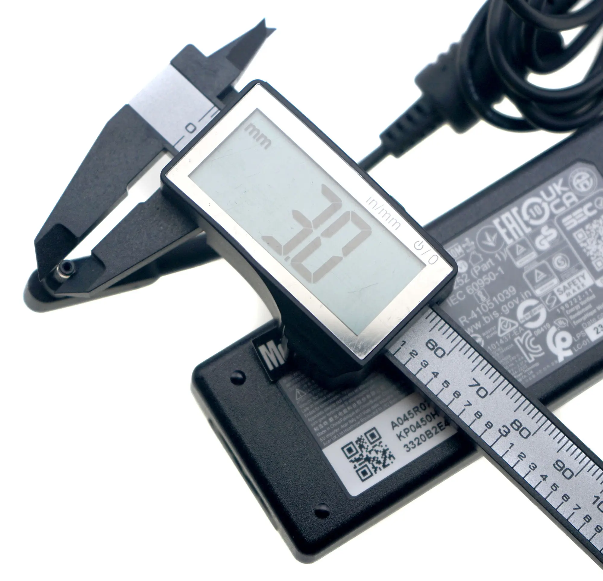 45W Delta AC Adapter Charger For ACER 19V 2.37A 45W 3.0x1.0mm ADP-45FE F Laptop Power Supply PA-1450-26 A13-045N2A
45W Delta AC Adapter Charger For ACER 19V 2.37A 45W 3.0x1.0mm ADP-45FE F Laptop Power Supply PA-1450-26 A13-045N2A
