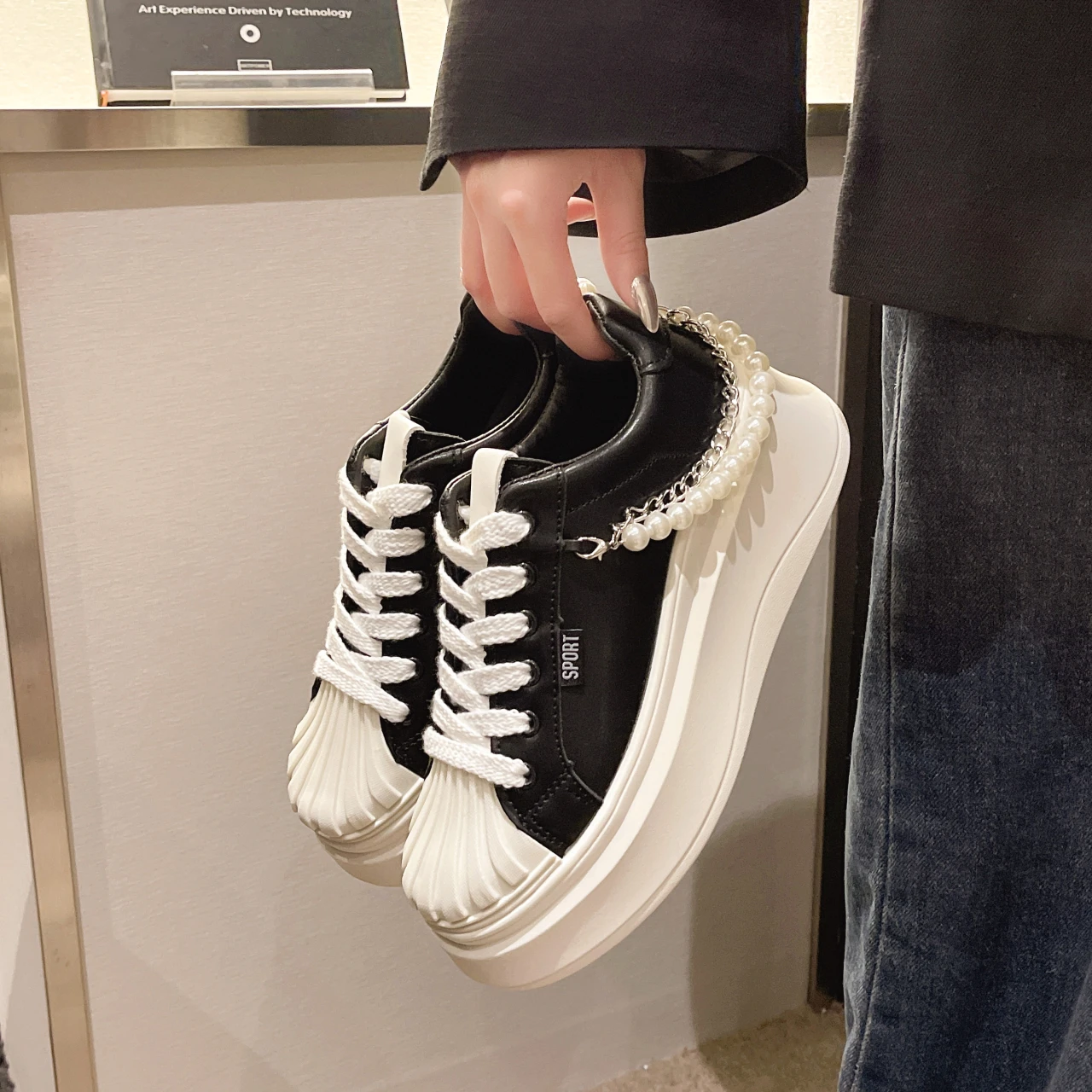 2023 Platform Women Shoes Autumn Outdoor Fashion Board Shoes Shell Head Korean Style Casual Shoes Low Top White Shoes for Female
2023 Platform Women Shoes Autumn Outdoor Fashion Board Shoes Shell Head Korean Style Casual Shoes Low Top White Shoes for Female
