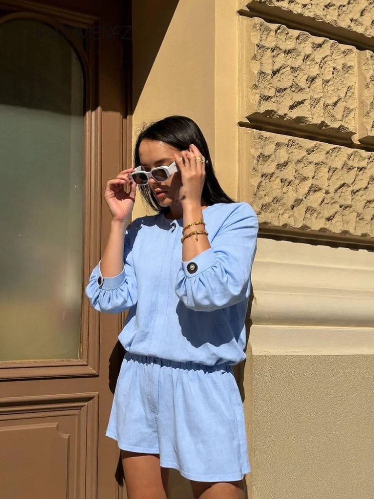Casual Solid Jacket Shorts Sets Women Street Full Sleeve O-neck Loose Coats Short Pants Set Female 2025 Summer Autumn Lady Suits
Casual Solid Jacket Shorts Sets Women Street Full Sleeve O-neck Loose Coats Short Pants Set Female 2025 Summer Autumn Lady Suits