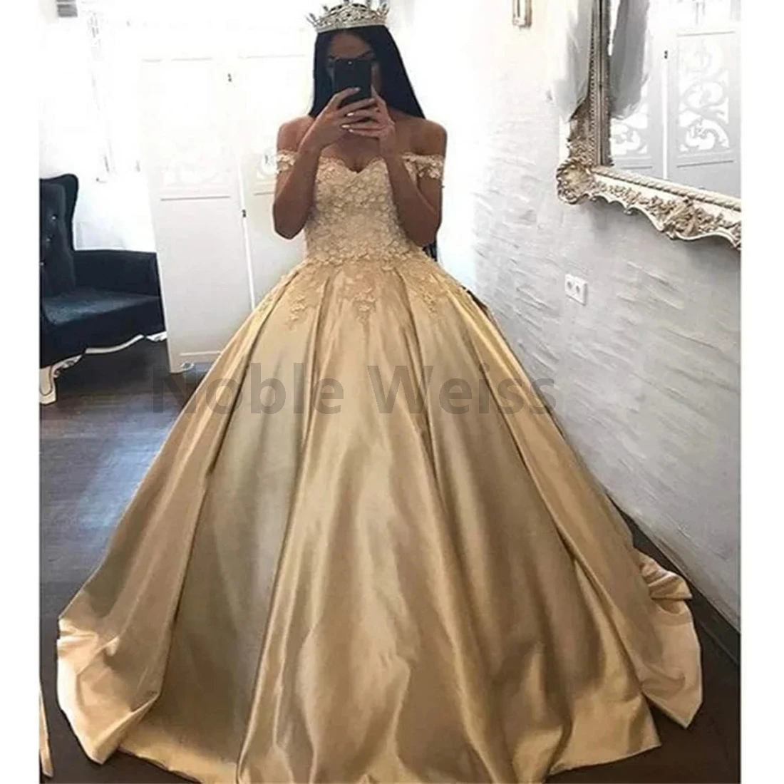 Платье Quinceanera с открытыми плечами, атласное платье длиной до пола с аппликацией, платье принцессы трапециевидной формы для выпускного вечера на заказ
Платье Quinceanera с открытыми плечами, атласное платье длиной до пола с аппликацией, платье принцессы трапециевидной формы для выпускного вечера на заказ