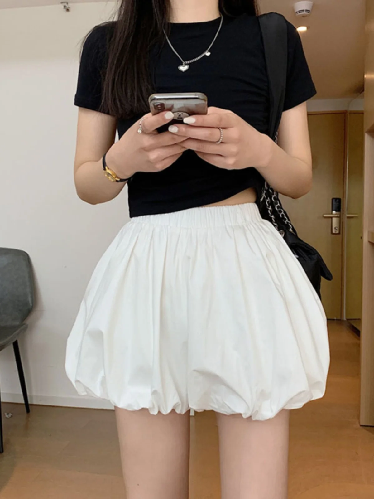 High Waist Women's Floral Short Pants White Spring Summer New Style Slimming Lantern Hot Pants plus Size Casual Color
High Waist Women's Floral Short Pants White Spring Summer New Style Slimming Lantern Hot Pants plus Size Casual Color
