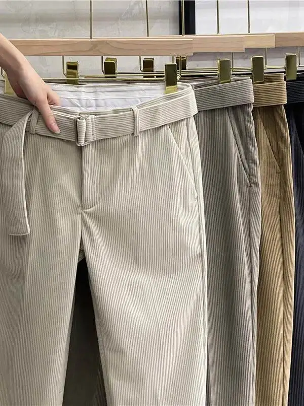 Мужские вельветовые брюки прямого кроя, повседневные, длиной девять десятых, весна-осень, новая модная модель, однотонные, длинные брюки
Мужские вельветовые брюки прямого кроя, повседневные, длиной девять десятых, весна-осень, новая модная модель, однотонные, длинные брюки