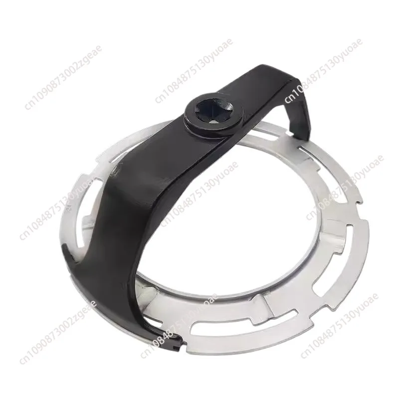 Авторемонтный магазин, инструмент для снятия крышки топливного бака автомобиля, специальный ключ для снятия, аксессуары 
Авторемонтный магазин, инструмент для снятия крышки топливного бака автомобиля, специальный ключ для снятия, аксессуары