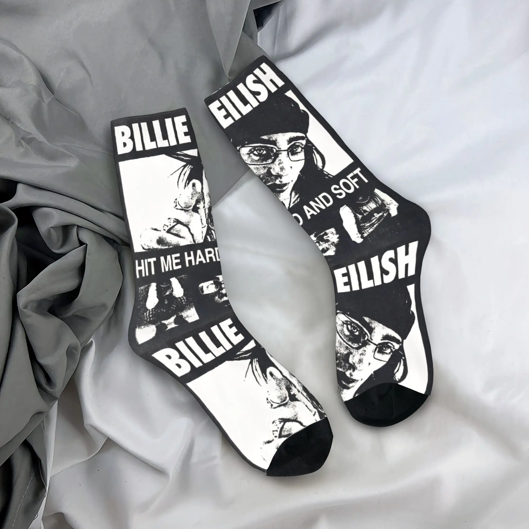 Осенне-зимние носки в стиле хип-хоп для женщин и мужчин B-Billie-Girl E-eilish, певицы, дышащие средние носки в стиле хип-хоп,
Осенне-зимние носки в стиле хип-хоп для женщин и мужчин B-Billie-Girl E-eilish, певицы, дышащие средние носки в стиле хип-хоп,