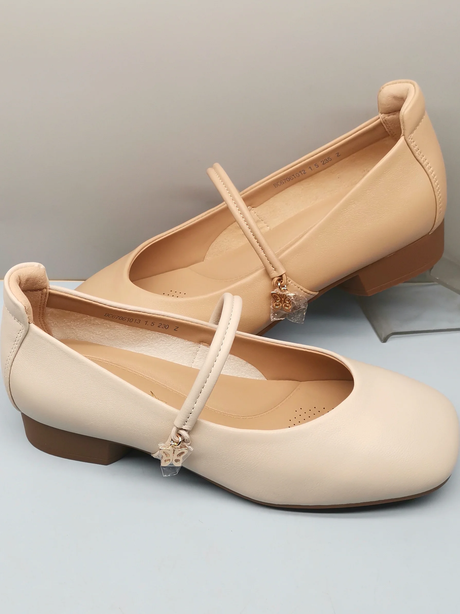 Красные ретро-туфли Red Dragoy на плоской подошве для беременных женщин, модные повседневные слипоны без застежек
Красные ретро-туфли Red Dragoy на плоской подошве для беременных женщин, модные повседневные слипоны без застежек