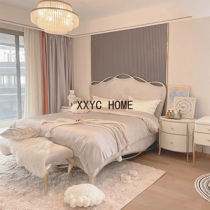 American Light Luxury Solid Wood Bed Modern Minimalist French Princess Double Fabric Bed
American Light Luxury Solid Wood Bed Modern Minimalist French Princess Double Fabric Bed