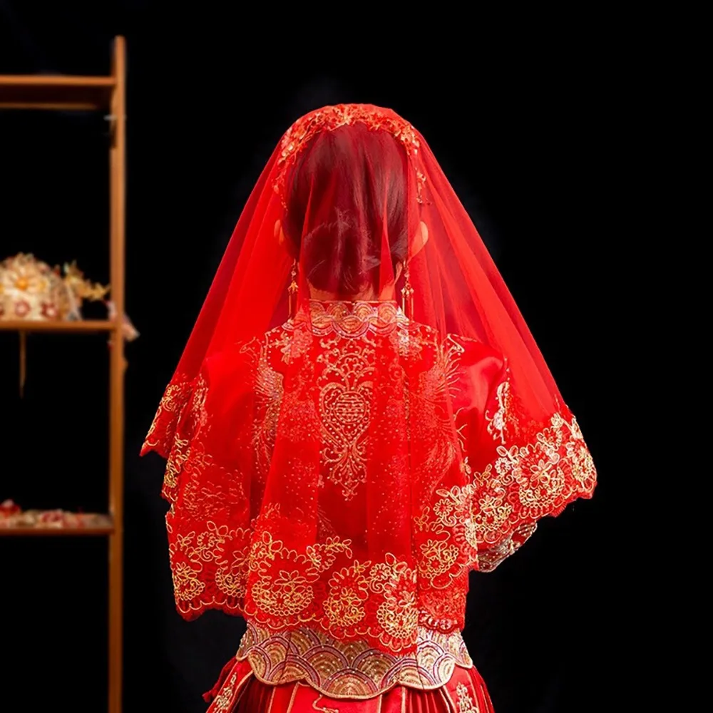 Exquisite Gauze Gold Embroidery Red Bridal Veil Short Ancient Chinese Wedding Gowns Mesh Lace Xiuhe Dress Veil Wedding Photos
Exquisite Gauze Gold Embroidery Red Bridal Veil Short Ancient Chinese Wedding Gowns Mesh Lace Xiuhe Dress Veil Wedding Photos