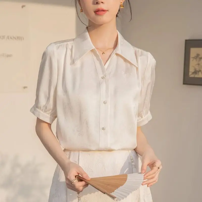 Satin Jacquard Light Apricot Blouse Women's Summer Vintage Chinese Style V-Neck Short Sleeve Shirt Office Casual Top
Satin Jacquard Light Apricot Blouse Women's Summer Vintage Chinese Style V-Neck Short Sleeve Shirt Office Casual Top