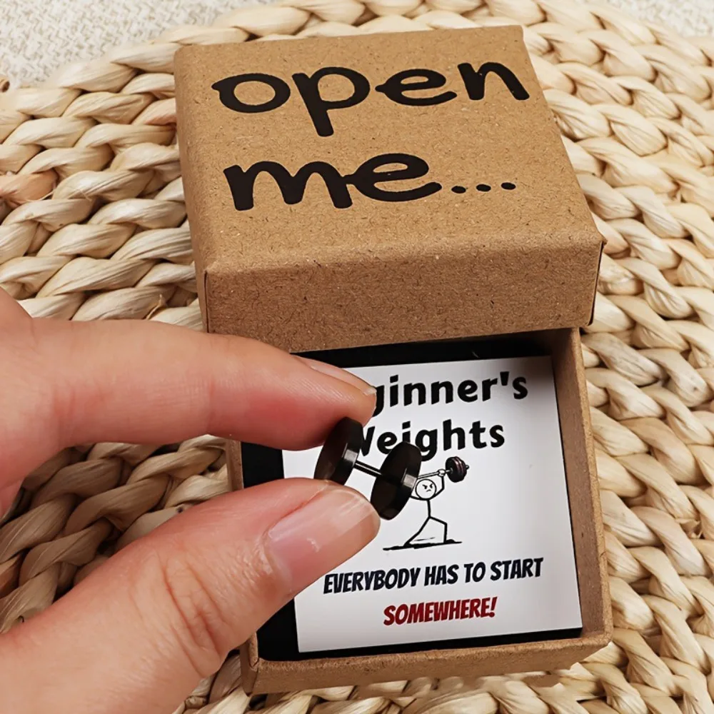 Подарочная коробка Open Me Fart Plug: мультяшная шуточная пробка для бутылки, простая, с карточкой, в виде гантели
Подарочная коробка Open Me Fart Plug: мультяшная шуточная пробка для бутылки, простая, с карточкой, в виде гантели