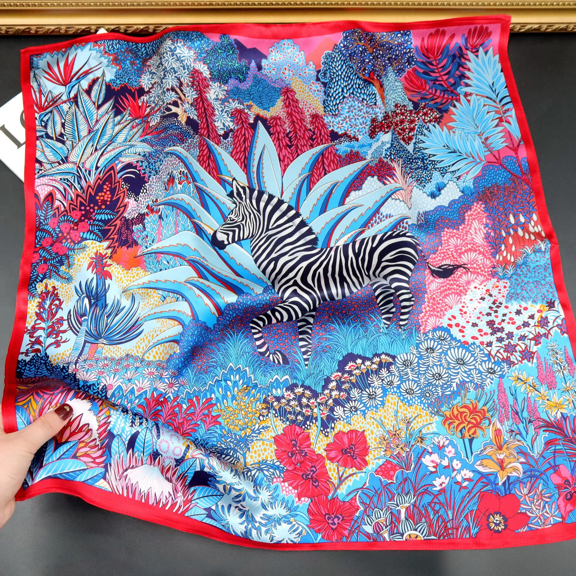 Zebra Small Silk Hair Head Women Luxury Summer Hair Shawl Square Neck Bandanas Bag Hand Accessories Women Foulard Femme 65cm
Zebra Small Silk Hair Head Women Luxury Summer Hair Shawl Square Neck Bandanas Bag Hand Accessories Women Foulard Femme 65cm