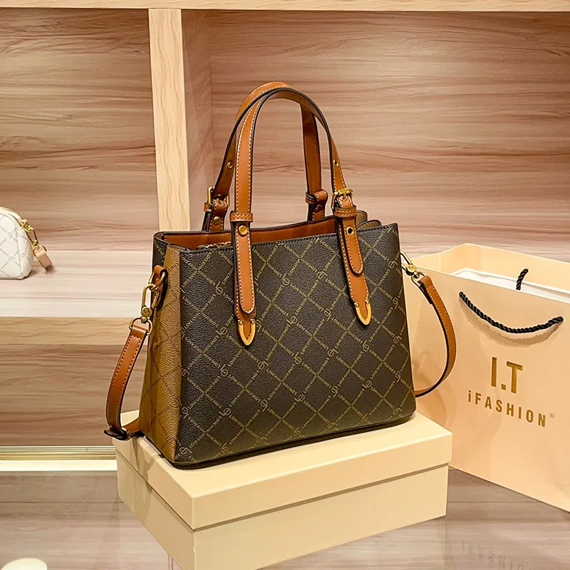 Classic Elegant Diaper Bag for Women Luxury Crossbody Handbag Designer Minimalist Vintage Large Capacity Leather Tote Bag
Classic Elegant Diaper Bag for Women Luxury Crossbody Handbag Designer Minimalist Vintage Large Capacity Leather Tote Bag