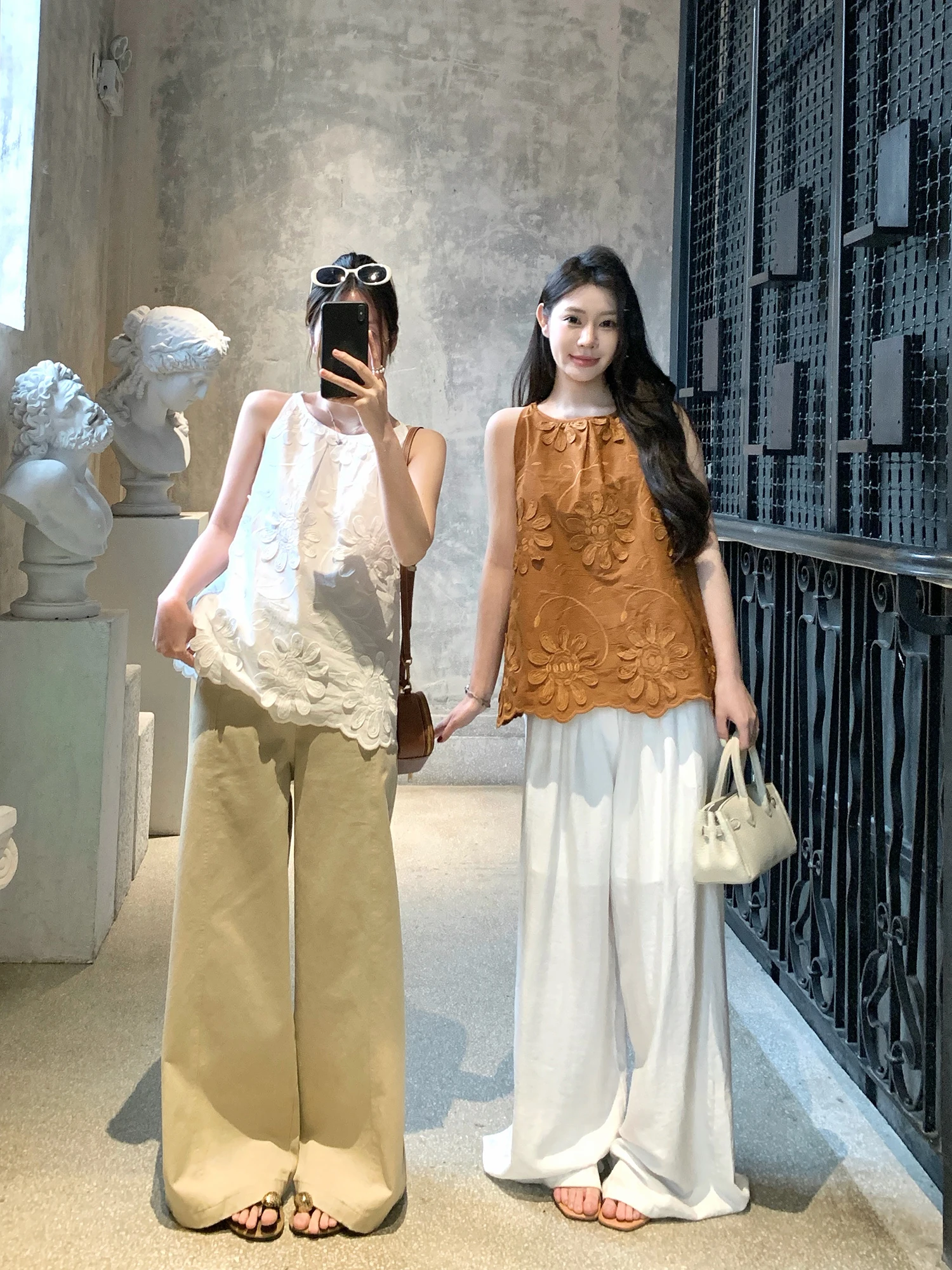 Withmxboom Grey Home Sleeveless Embroidered Vest Women Summer Slimming Versatile Casual Top round Neck Plant Floral Pattern
Withmxboom Grey Home Sleeveless Embroidered Vest Women Summer Slimming Versatile Casual Top round Neck Plant Floral Pattern