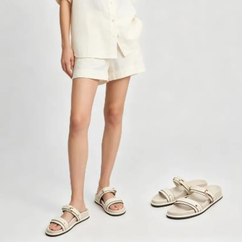 White Metal Buckle Designer Slippers Women Summer Comfortable Non-slip Slide Sandals Soft Bottom Flip-flops Beach Flat Sandals
White Metal Buckle Designer Slippers Women Summer Comfortable Non-slip Slide Sandals Soft Bottom Flip-flops Beach Flat Sandals