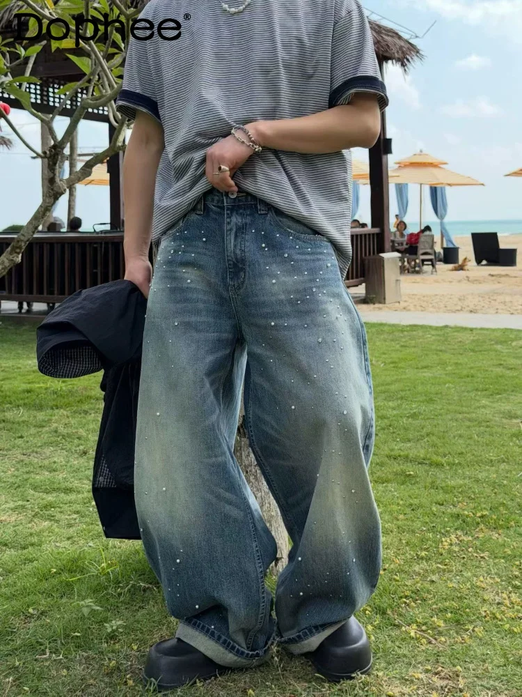 2026 Men's Summer Trendy High-end Jeans Hot Diamond Bead Design Chic Denim Pants Loose Comfort Wide-leg Straight Denim Trousers
2026 Men's Summer Trendy High-end Jeans Hot Diamond Bead Design Chic Denim Pants Loose Comfort Wide-leg Straight Denim Trousers