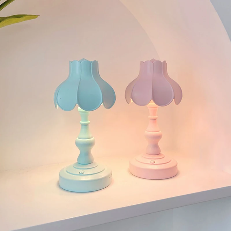 1Pcs Portable Mini USB Charging Table Lamp Lotus Leaf Shape Night Light Bedside Reading Lamp Household Decoration Lamp
1Pcs Portable Mini USB Charging Table Lamp Lotus Leaf Shape Night Light Bedside Reading Lamp Household Decoration Lamp