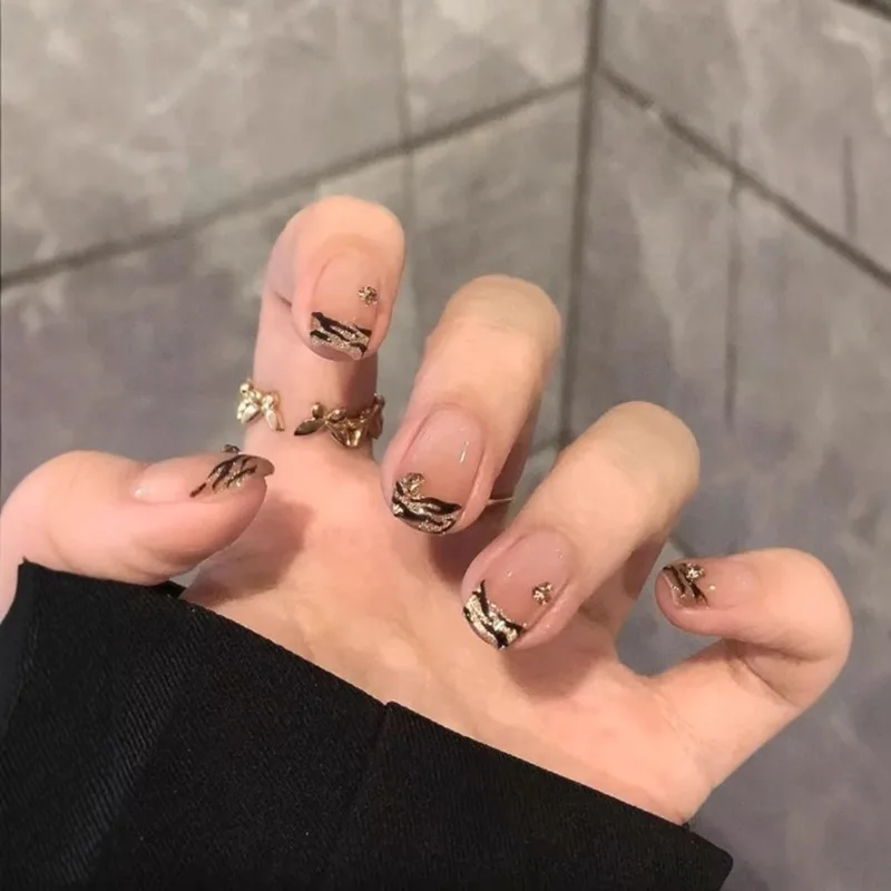 30Pcs False Nails French Leopard Print Short Style Press-On High-Quality Nails—Perfect As A Gift for Girls and Friends
30Pcs False Nails French Leopard Print Short Style Press-On High-Quality Nails—Perfect As A Gift for Girls and Friends