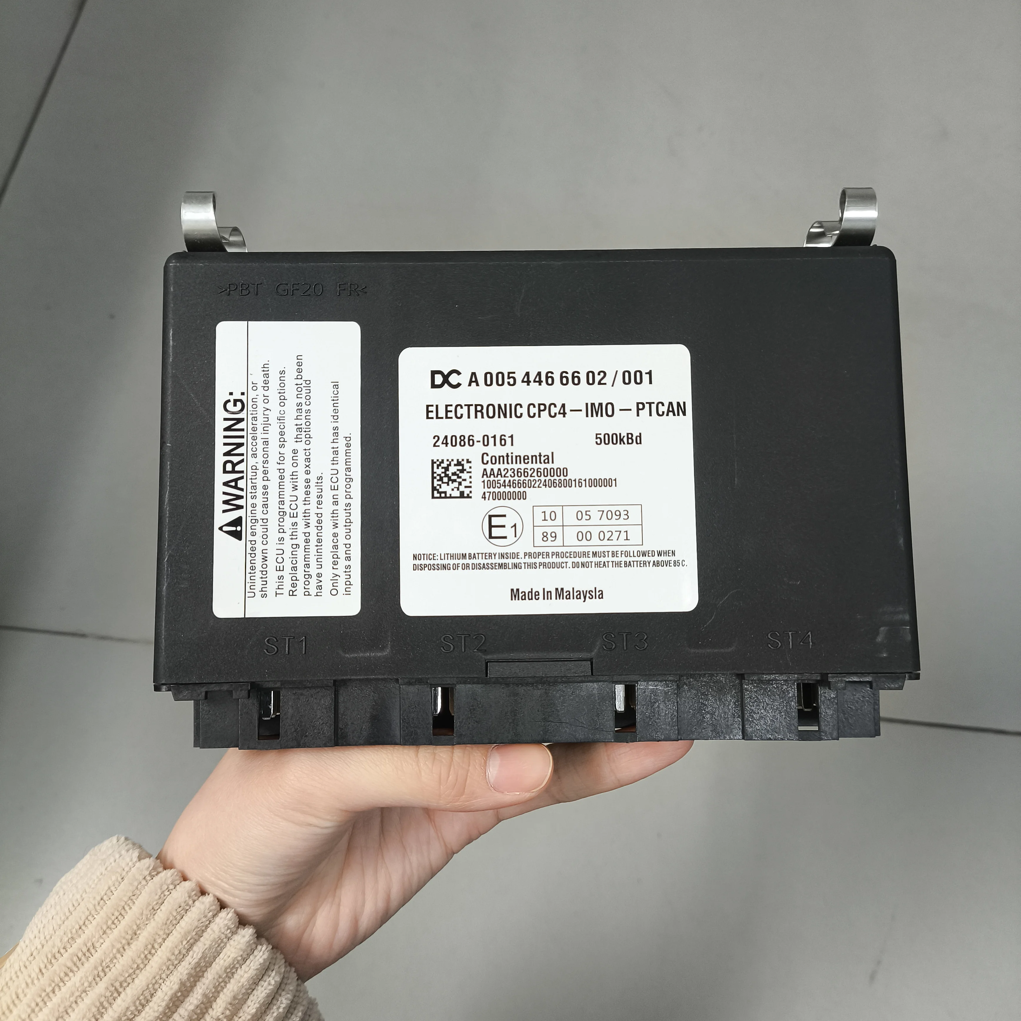 Абсолютно новый электронный блок управления (ЭБУ) дизельным двигателем ECM A0054466602, модуль ECU A005 4462402 CPC4-IMO-ECAN
Абсолютно новый электронный блок управления (ЭБУ) дизельным двигателем ECM A0054466602, модуль ECU A005 4462402 CPC4-IMO-ECAN