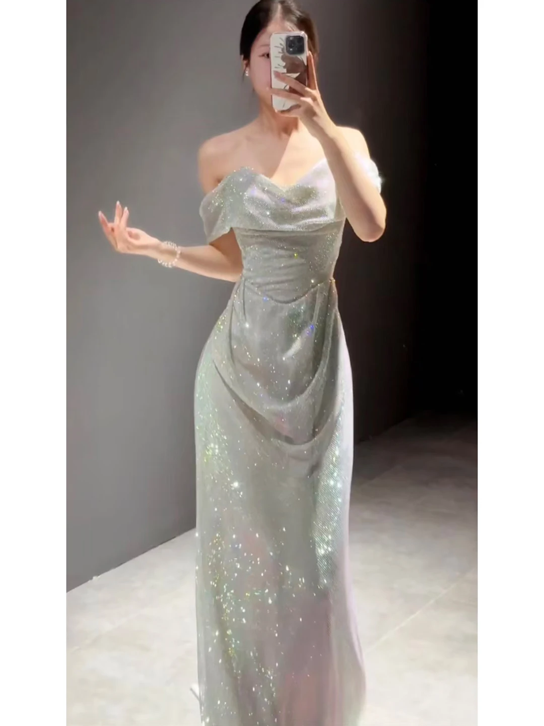 Stunning One-oulder Fla Evening Gown 2026 New Year Conference Host Luxury Sensation Beautiful Ele Exclusive Toast ...
Stunning One-oulder Fla Evening Gown 2026 New Year Conference Host Luxury Sensation Beautiful Ele Exclusive Toast ...