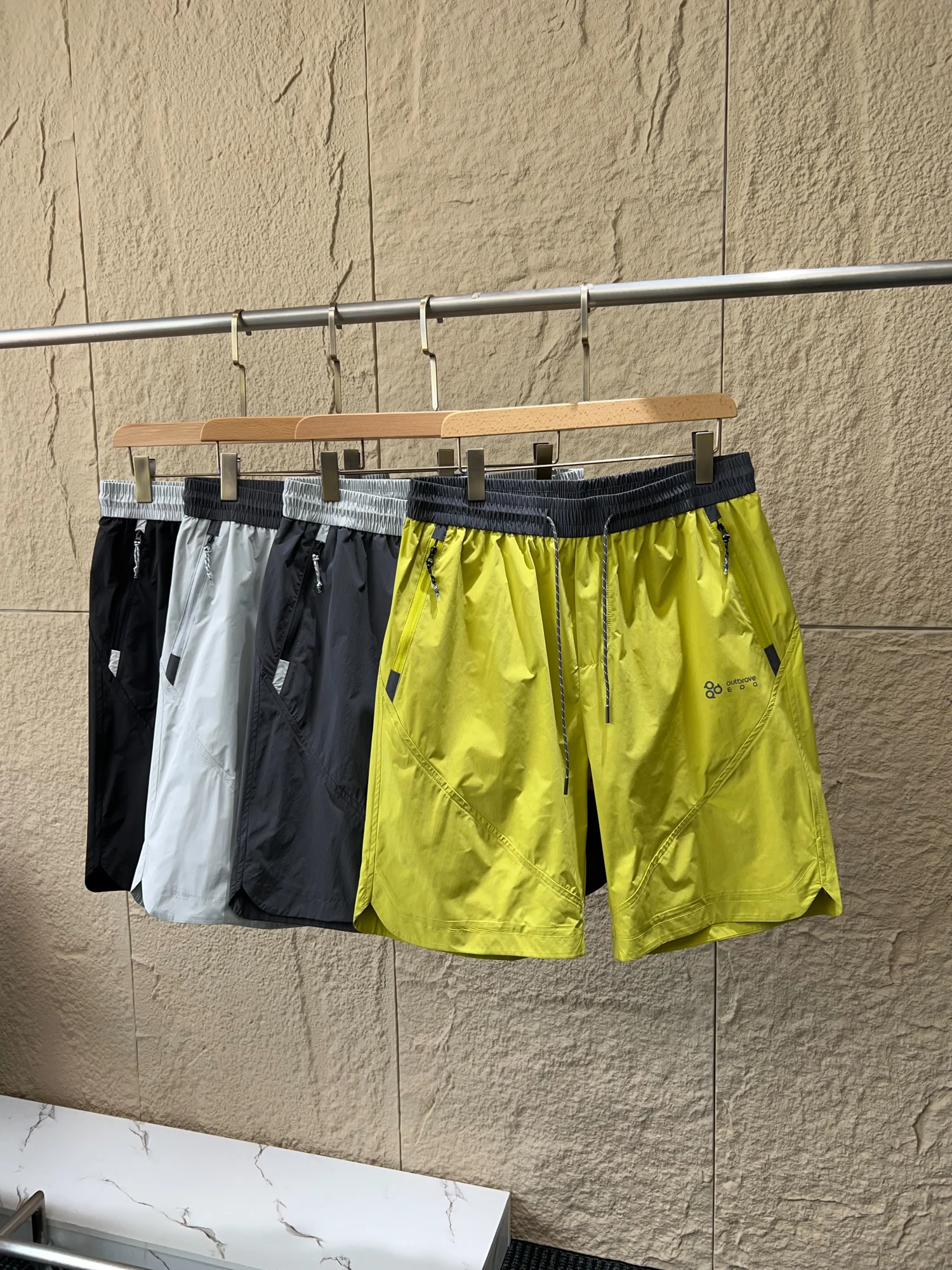 Outdoor Men's Quick Dry Breathable Short Pants Elastic Waist Casual Summer Shorts Lightweight Cool Feeling Sporty Loose Fit
Outdoor Men's Quick Dry Breathable Short Pants Elastic Waist Casual Summer Shorts Lightweight Cool Feeling Sporty Loose Fit