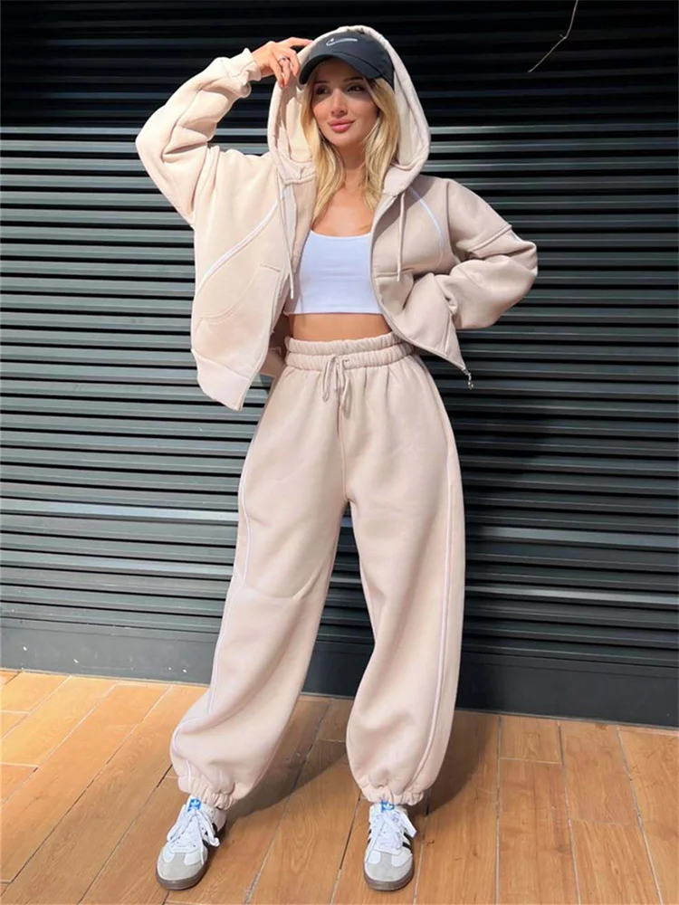 Спортивные спортивные костюмы Weird Puss, комплект из 2 предметов, женская куртка на молнии с капюшоном + облегающие брюки на шнурке, простая линия, зимний трендовый наряд
Спортивные спортивные костюмы Weird Puss, комплект из 2 предметов, женская куртка на молнии с капюшоном + облегающие брюки на шнурке, простая линия, зимний трендовый наряд