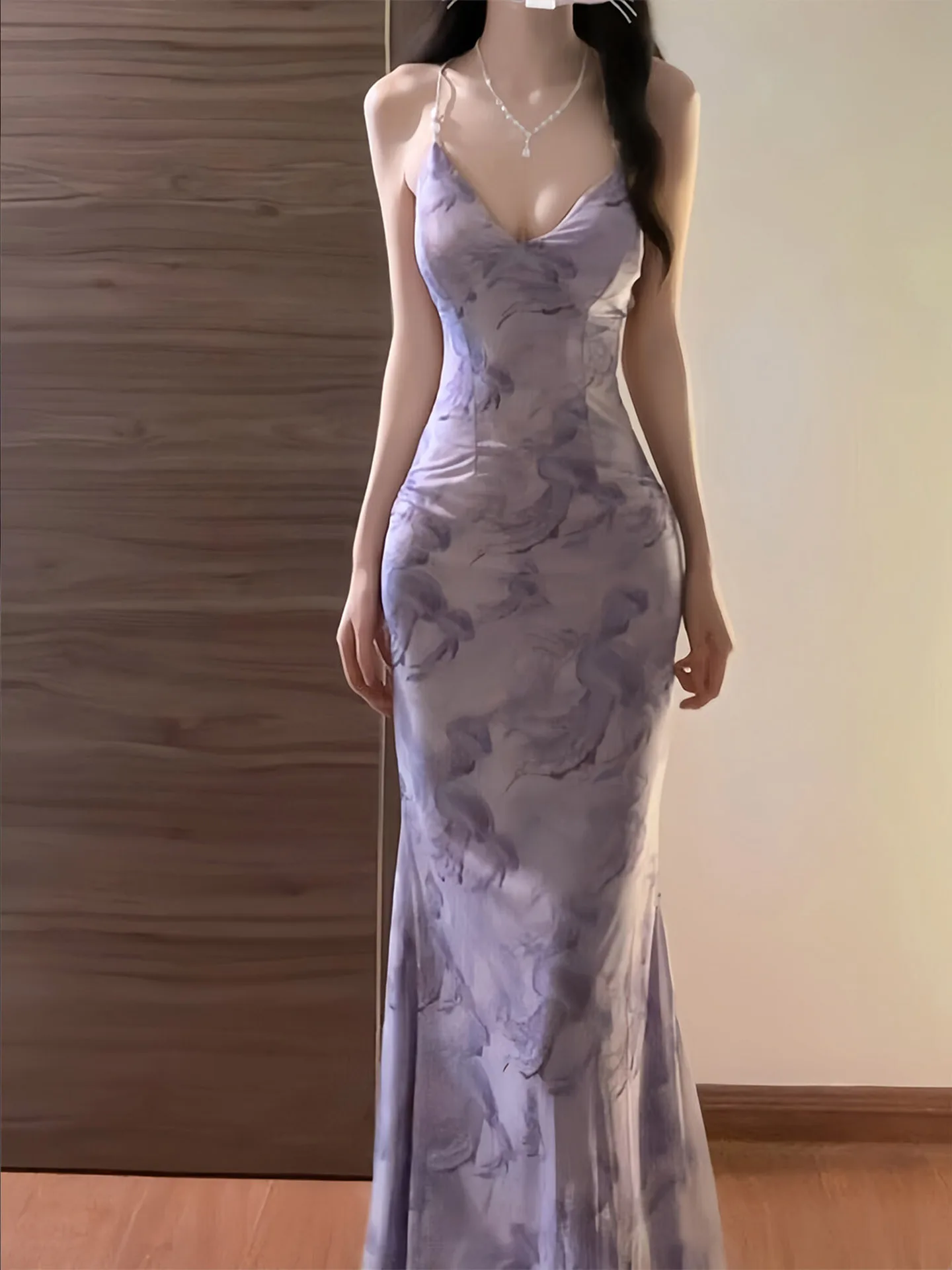 Elegant Purple Slim Fit Strapless Gown High Waist Tummy Control French Style Long Skirt V Neck Summer Dress for Young Women
Elegant Purple Slim Fit Strapless Gown High Waist Tummy Control French Style Long Skirt V Neck Summer Dress for Young Women