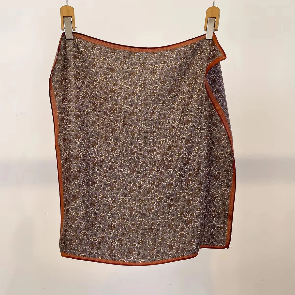 Luxury Square Silk Scarf Hijab Foulards Femme Headscarf Shawl Bandana Headband Wraps Ribbon Accesories Handkerchief
Luxury Square Silk Scarf Hijab Foulards Femme Headscarf Shawl Bandana Headband Wraps Ribbon Accesories Handkerchief